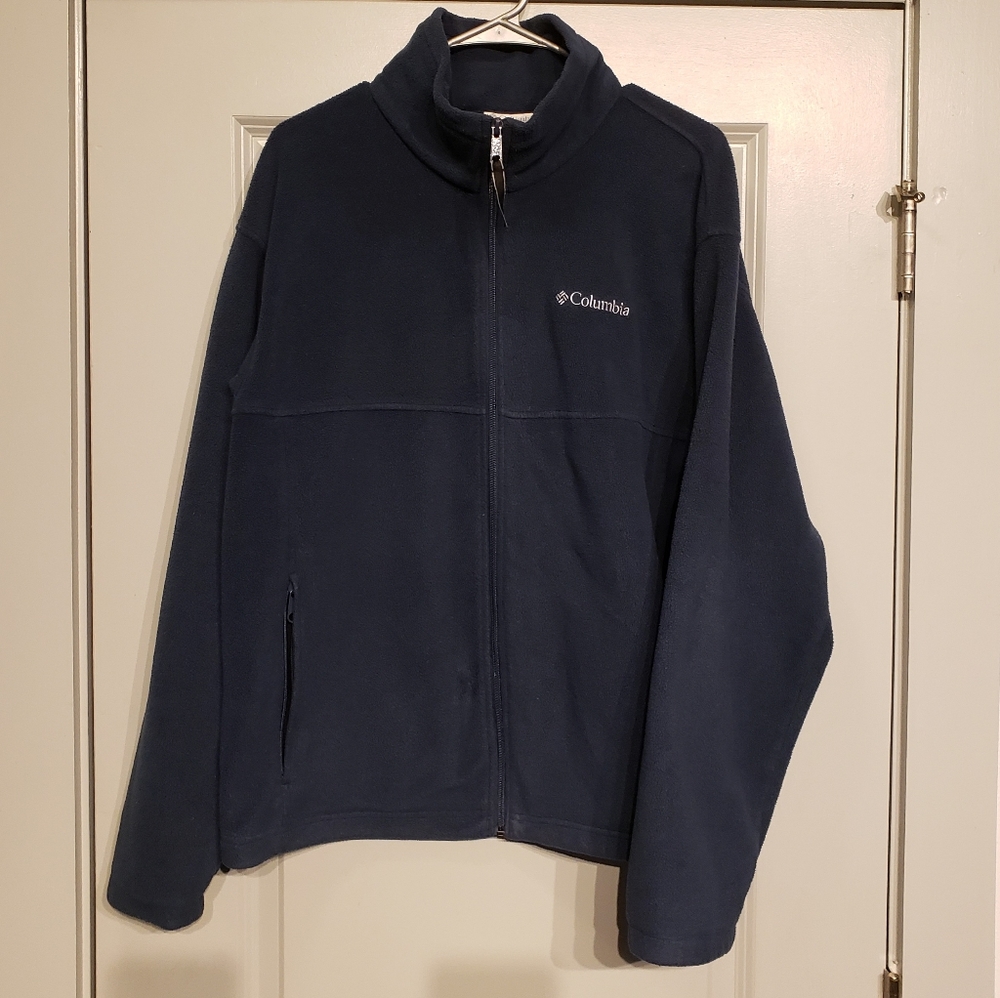 Men's blue Columbia zip up polar fleece. Size L.